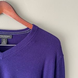 🍭 2/$40 EUC Banana Republic Sweater! 🍭